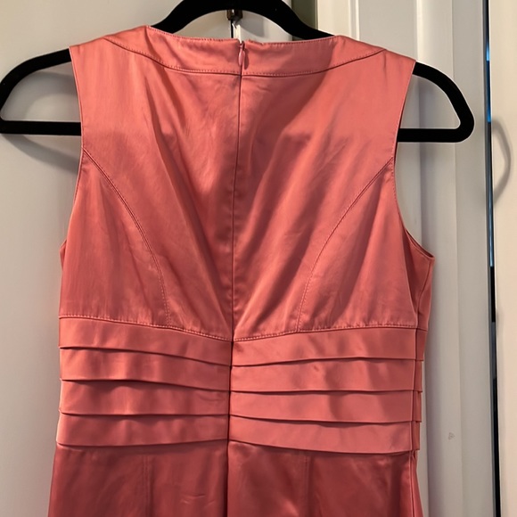 Pink fitted dress - Picture 5 of 6